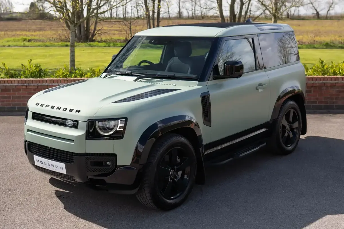 Usado Land Rover Defender 75th Limited Edition 2023 Verde SUV