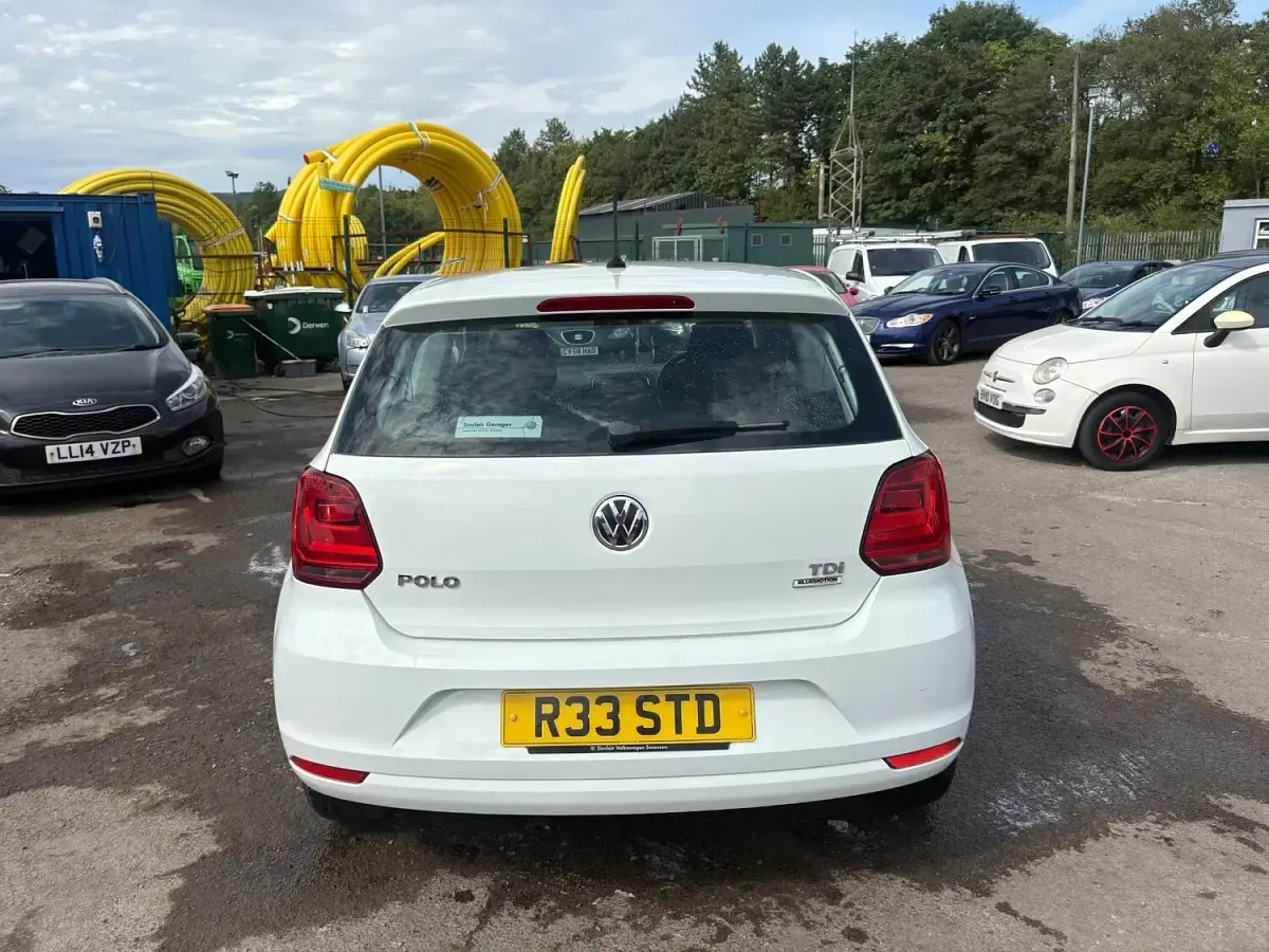 Used VW Polo SE 90 HP (66 kW) 2014 White Hatchback