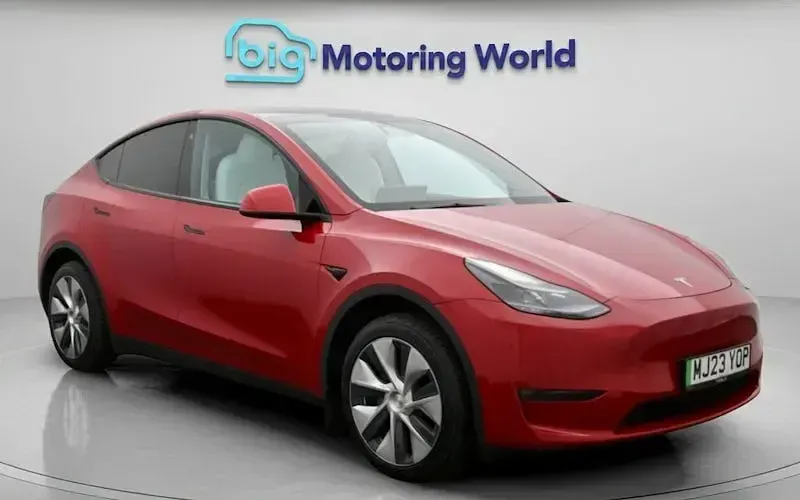 Used Tesla Model Y Long Range AWD 286 kW (389 HP) 2025 SUV