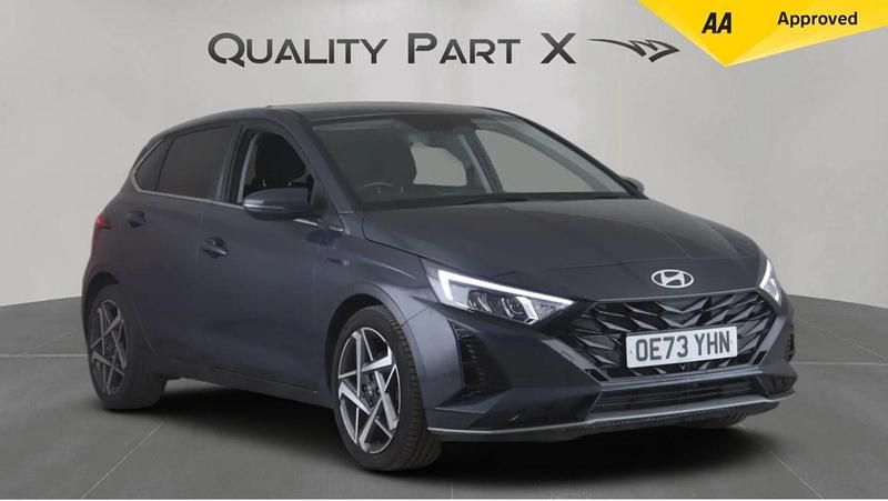 Used Hyundai i20 Premium 100 HP (73 kW) 2023 Grey Hatchback