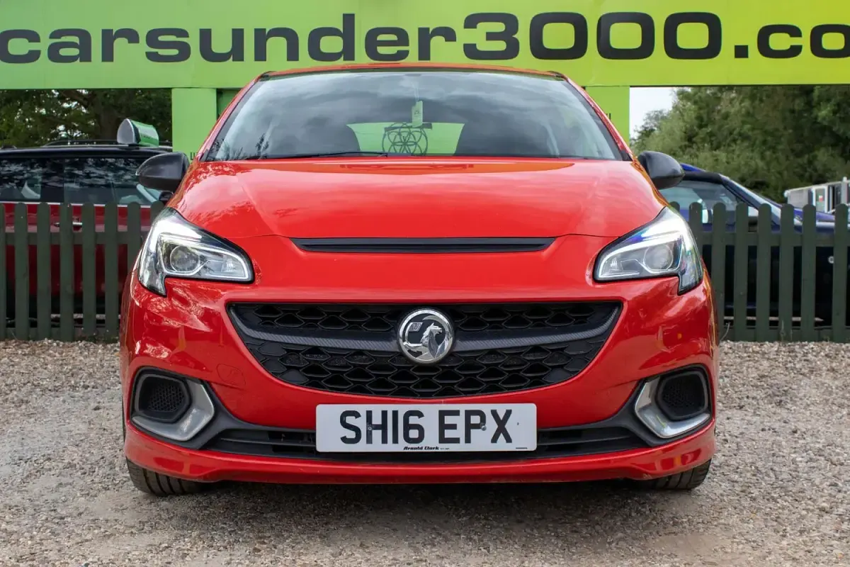 Used Vauxhall Corsa 205 HP (150 kW) 2016 Red Hatchback