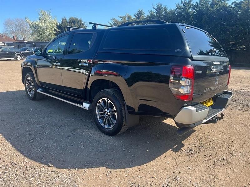 Used Mitsubishi L200 2020 Black Pickup