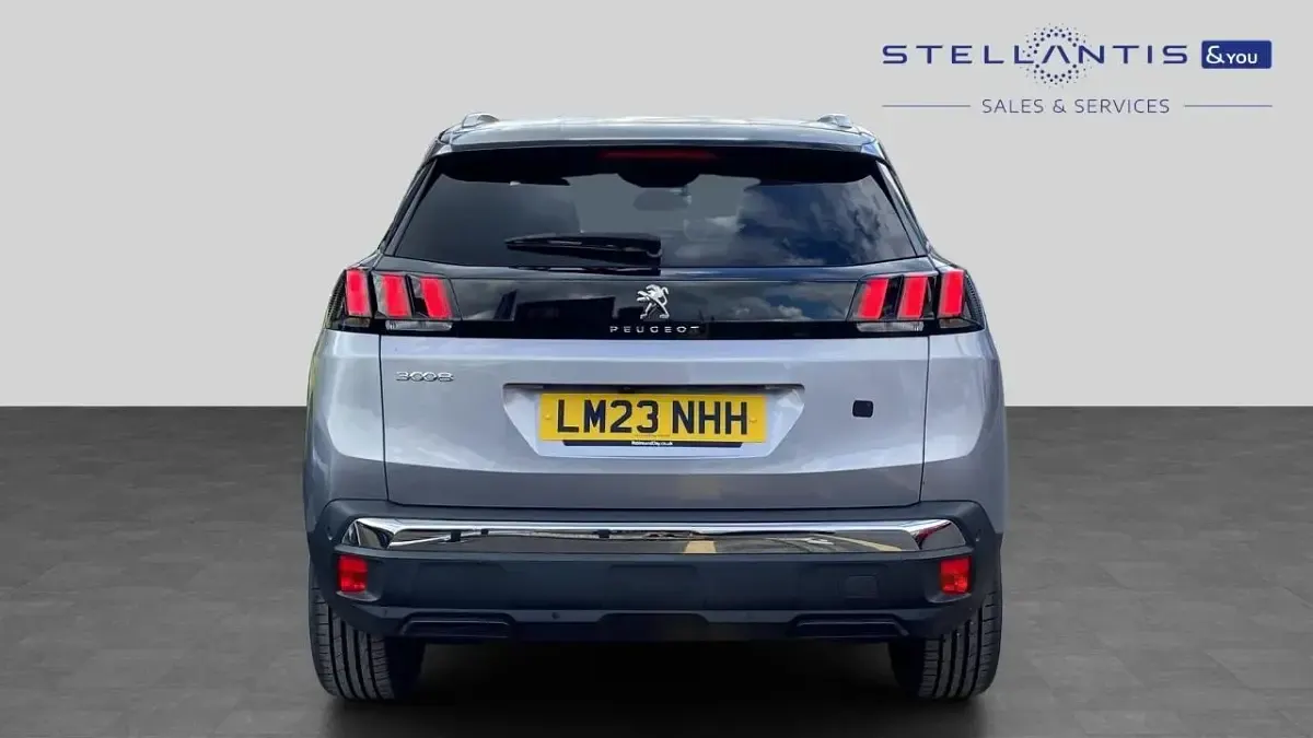 Used Peugeot 3008 Allure+ 129 HP (94 kW) 2023 Grey SUV