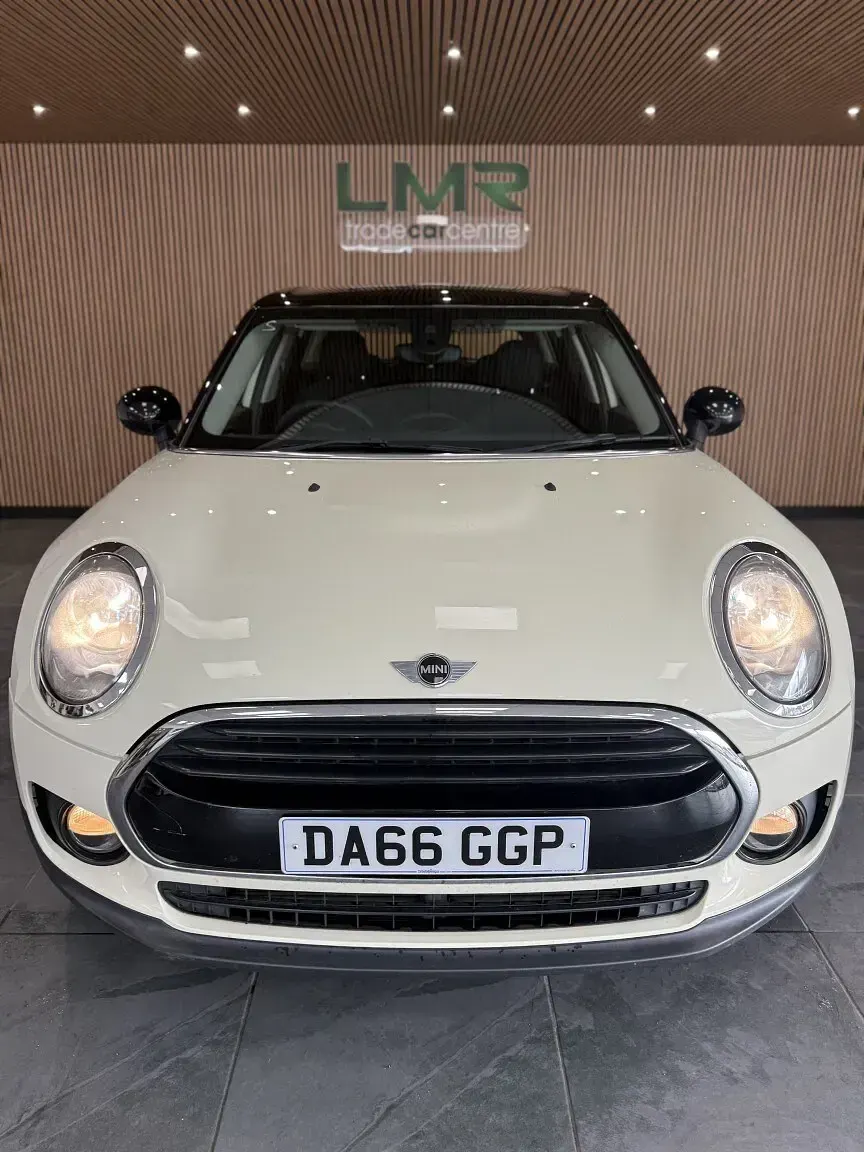 Used Mini Cooper Clubman 2016 White Estate
