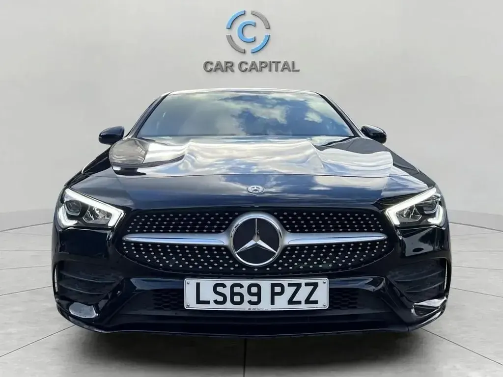 Usado Mercedes CLA200 AMG line 163 CV (119 kW) 2019 Negro Coupe