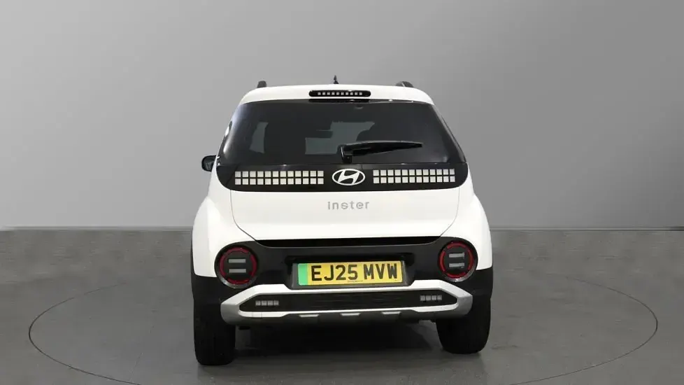 Used Hyundai Inster 84 kW (115 HP) 2025 White Hatchback