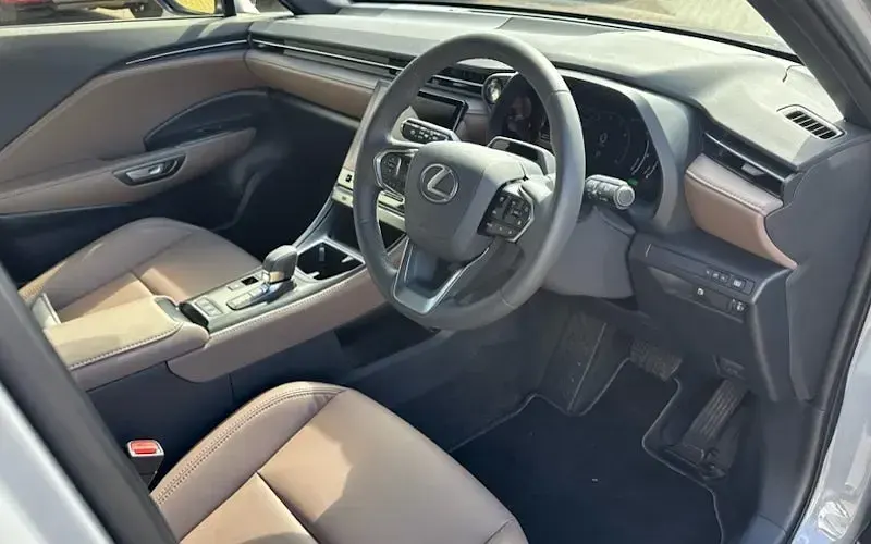 Used Lexus LBX 136 HP (100 kW) 2025 Grey SUV