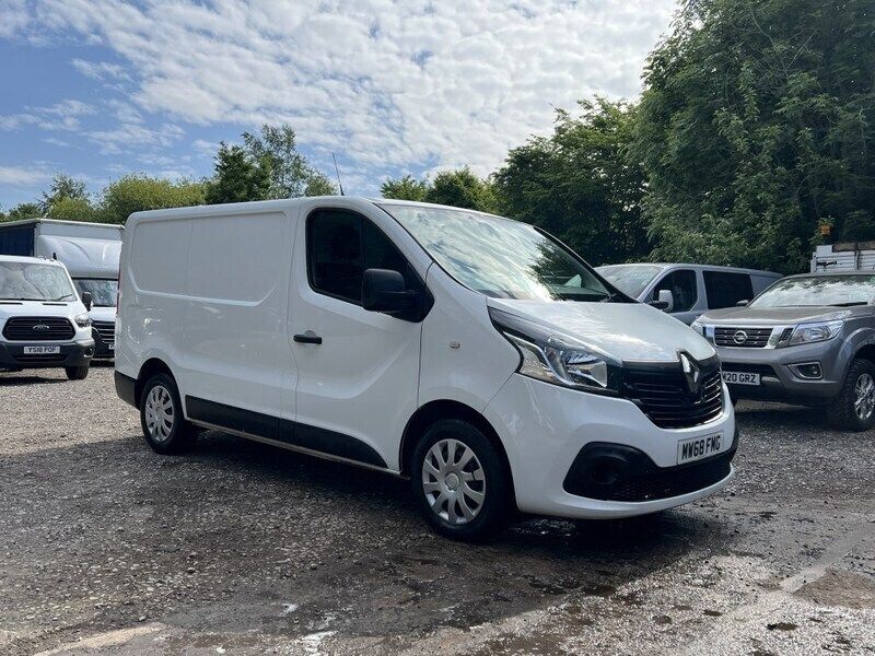 White Used 2018 Renault Trafic Business Van | £7,994 (Fair price) - Image 1/4