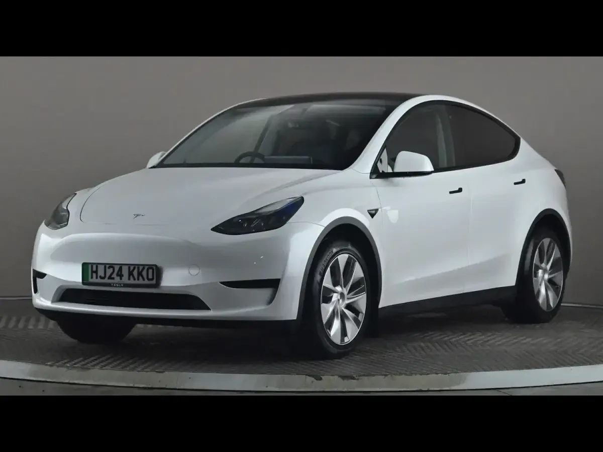 Used Tesla Model Y RWD 219 kW (299 HP) 2024 White SUV