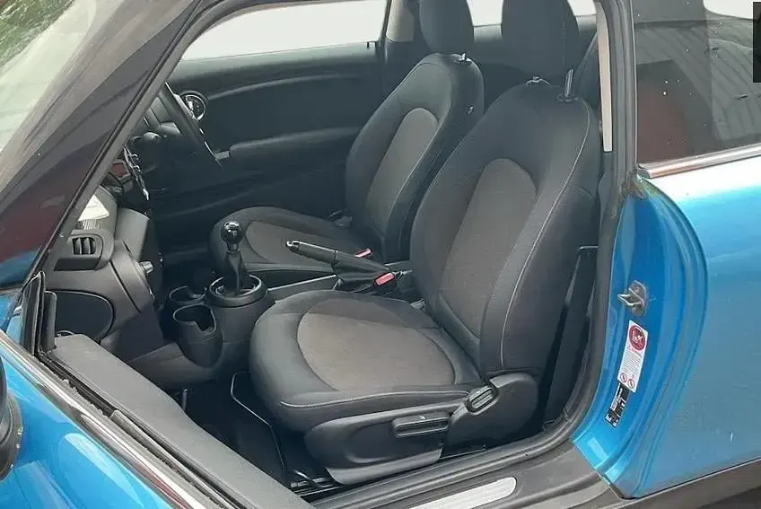 Usado Mini ONE Hatch 102 CV (75 kW) 2014 Azul Utilitario