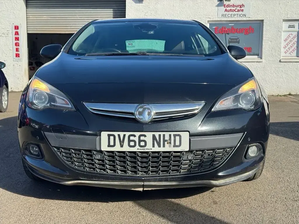 Used Vauxhall Astra GTC SRi 2016 Black Hatchback