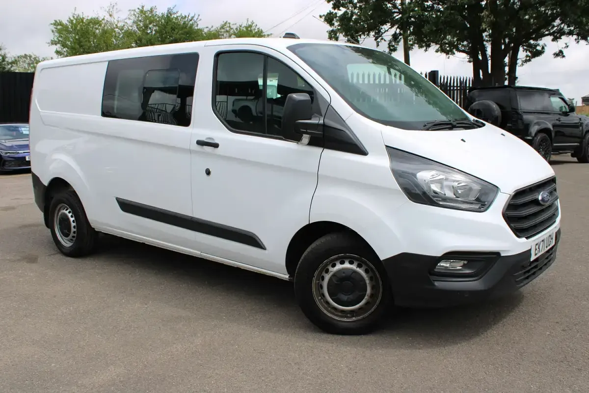 Used Ford Transit Custom 130 HP (95 kW) 2021 White Van