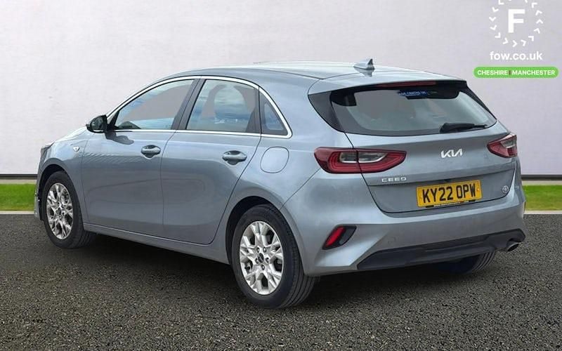 Used Kia Ceed 120 HP (88 kW) 2021 Silver Hatchback