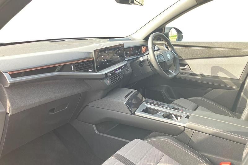 Used Vauxhall Grandland X Ultimate 134 HP (98 kW) 2025 White SUV