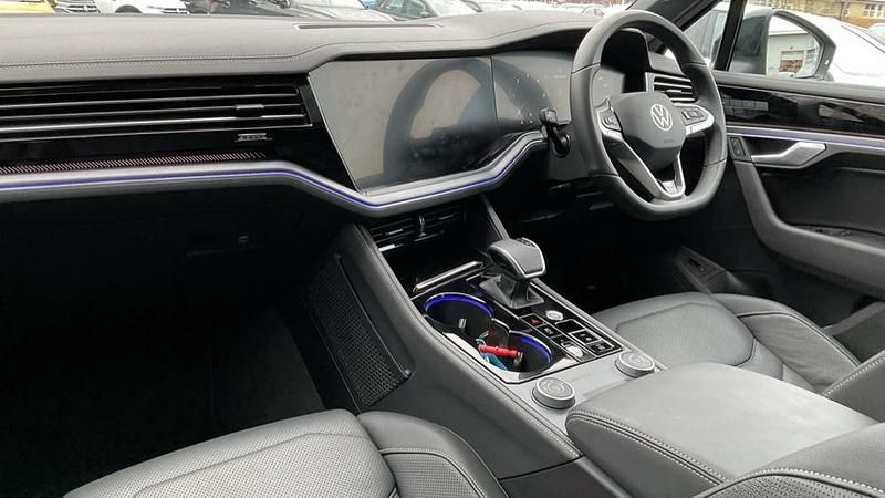 Used VW Touareg Black Edition 286 HP (210 kW) 2025 Grenadilla black metallic SUV