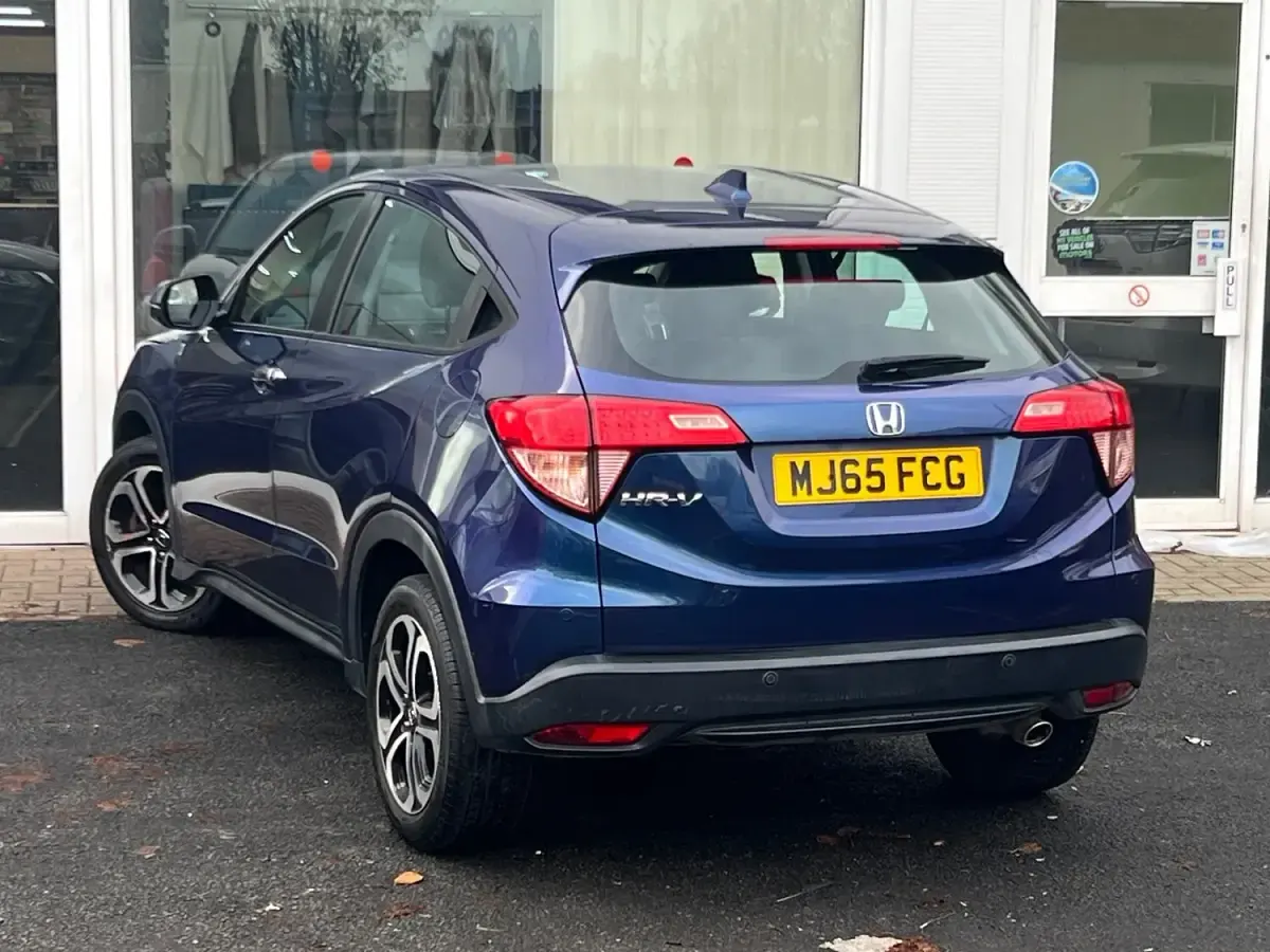 Used Honda HR-V SE 120 HP (88 kW) 2015 Blue SUV