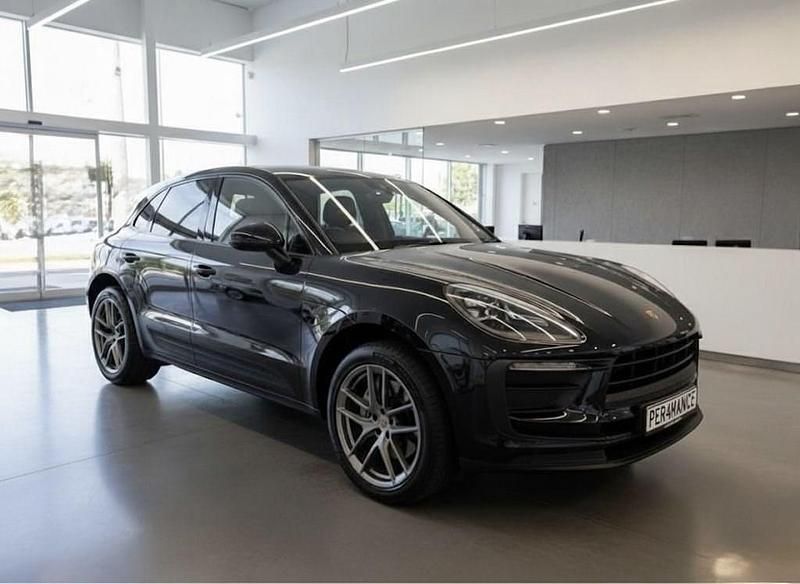 Used Porsche Macan 265 HP (194 kW) 2022 Black SUV