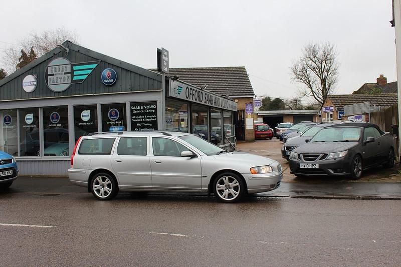 Used Volvo V70 SE 140 HP (102 kW) 2005 Silver Estate
