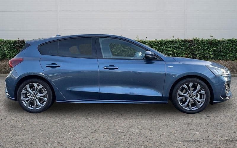 Used Ford Focus ST-Line 155 HP (114 kW) 2025 Hatchback