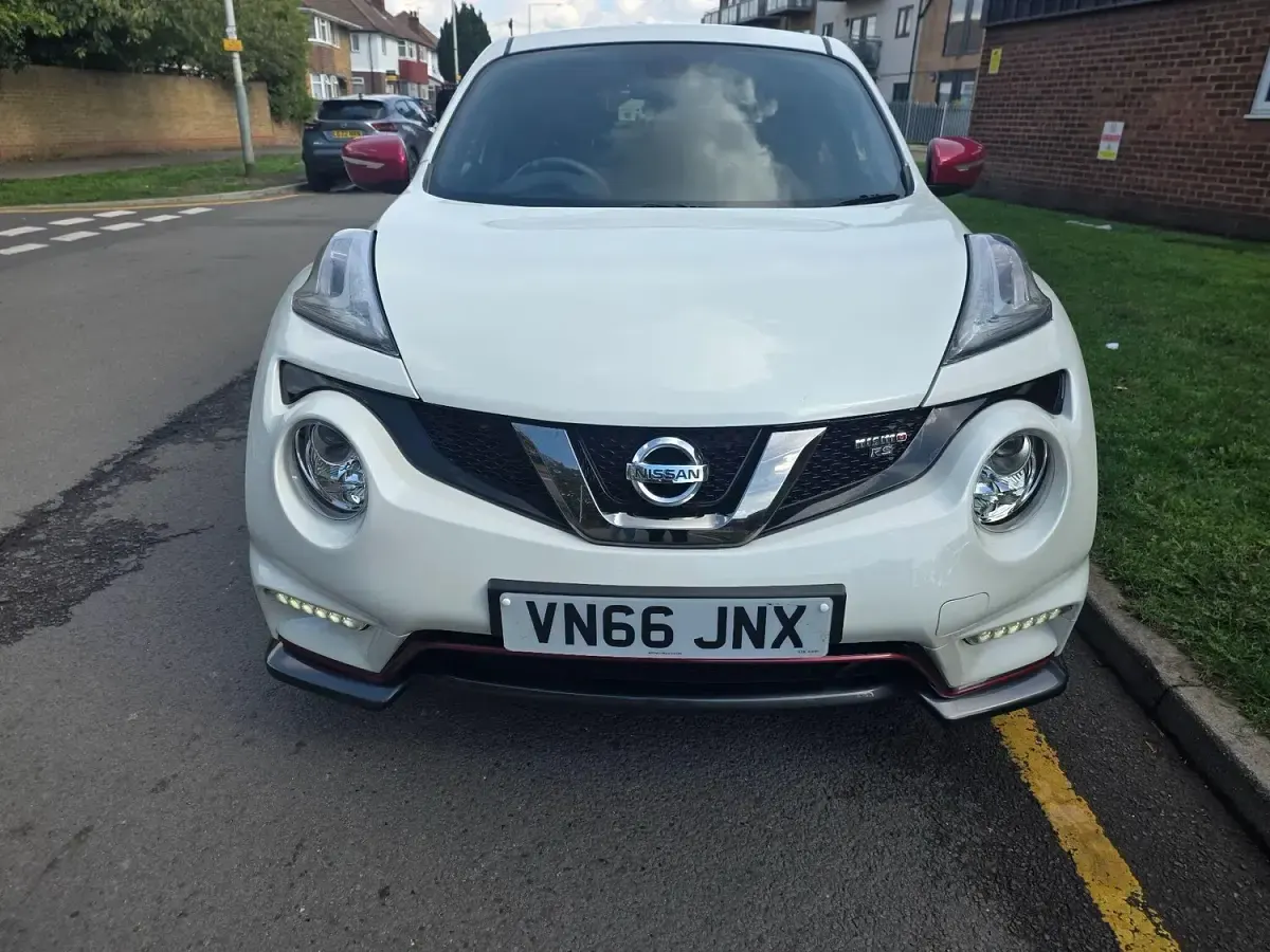 Used Nissan Juke Nismo RS 214 HP (157 kW) 2016 White SUV
