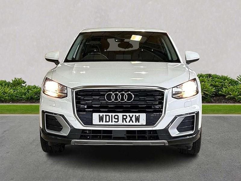 Used Audi Q2 Sport 116 HP (85 kW) 2019 White SUV