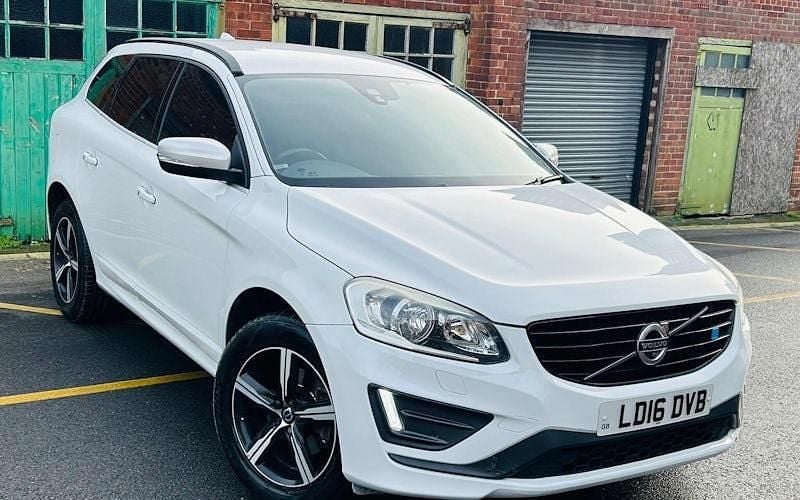 Used Volvo XC60 R-Design 190 HP (139 kW) 2017 SUV