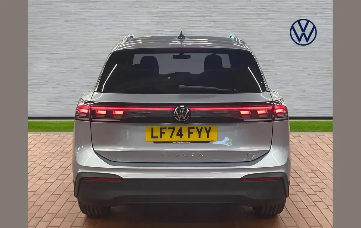 Used VW Tiguan Match 150 HP (110 kW) 2024 Silver SUV