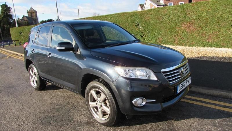 Grey Used 2012 Toyota RAV4 Estate | £5,495 (Fair price) - Image 1/4