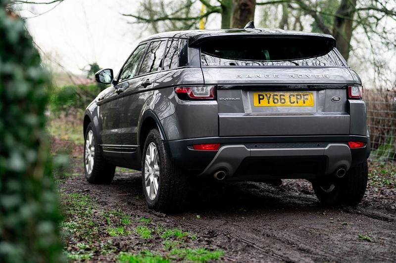 Used Land Rover Range Rover evoque SE 2016 Grey SUV