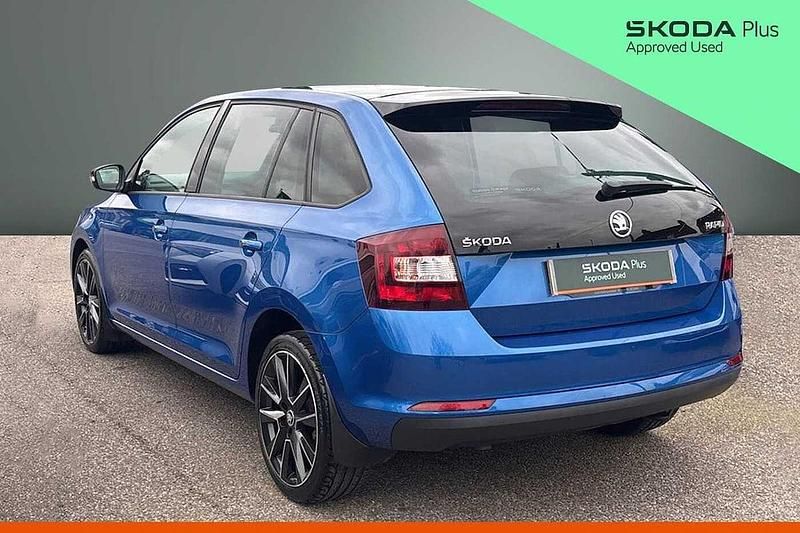 Used Skoda Rapid 81 HP (59 kW) 2018 Race blue metallic Hatchback