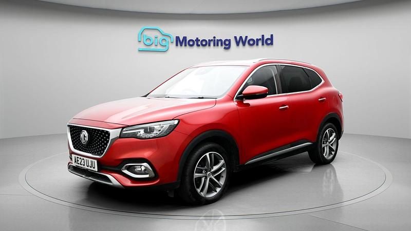 Used MG HS Exclusive 162 HP (119 kW) 2023 Red SUV