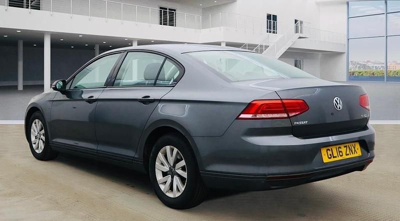Used VW Passat S 120 HP (88 kW) 2016 Grey Sedan