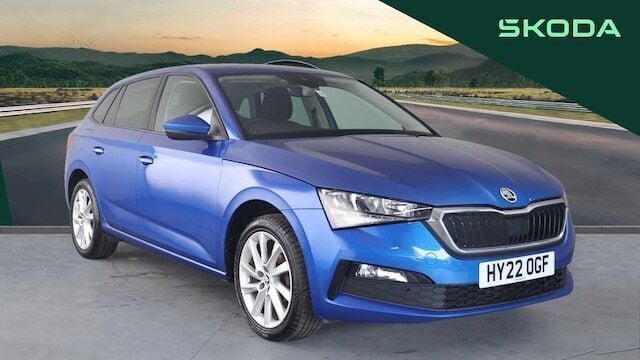 Race blue metallic Used 2022 Skoda Scala SE L Hatchback | £12,995 (Fair price) - Image 1/4