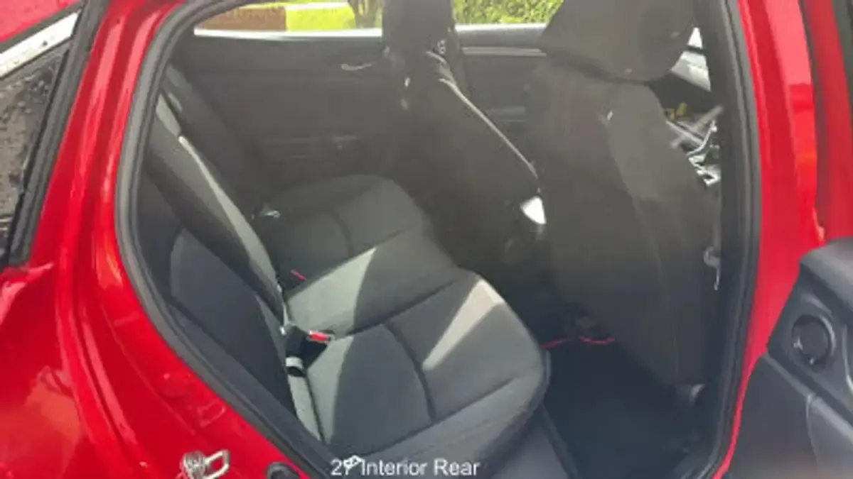 Used Honda Civic SE 2020 Red Hatchback