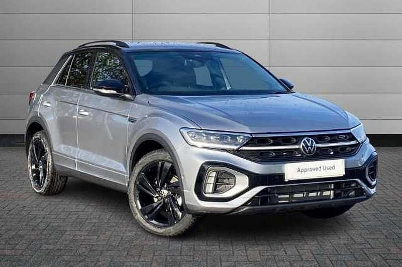 Pyrite silver with black roof New 2025 VW T-Roc Black Edition SUV | £29,050 (Fair price) - Image 1/4