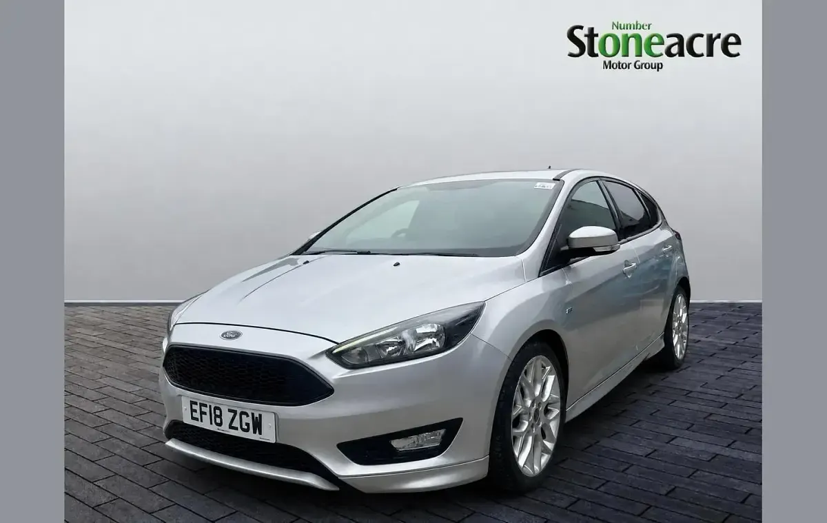 Used Ford Focus ST-Line 138 HP (101 kW) 2018 Silver Hatchback