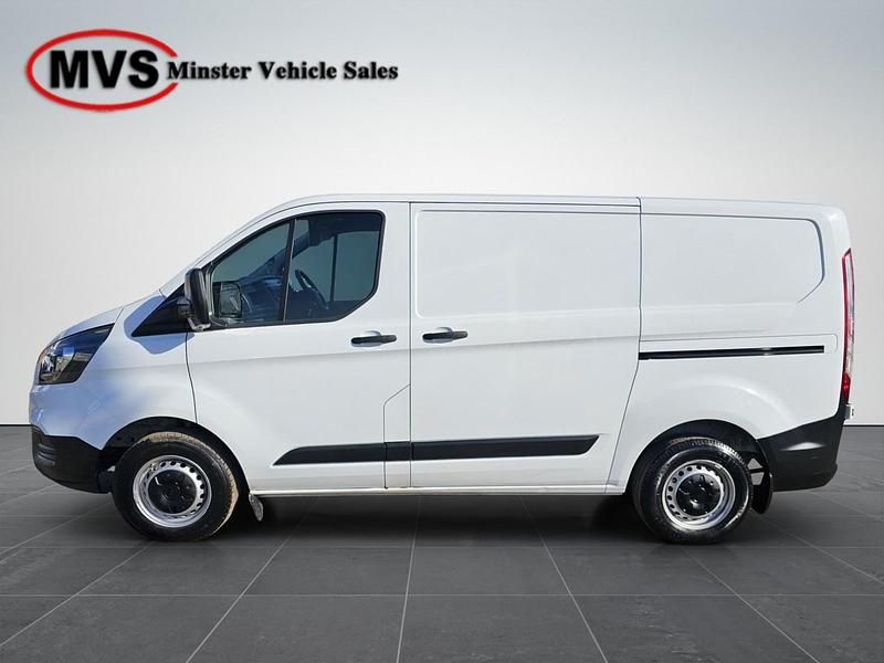 Used Ford Transit Custom 105 HP (77 kW) 2019 White Van