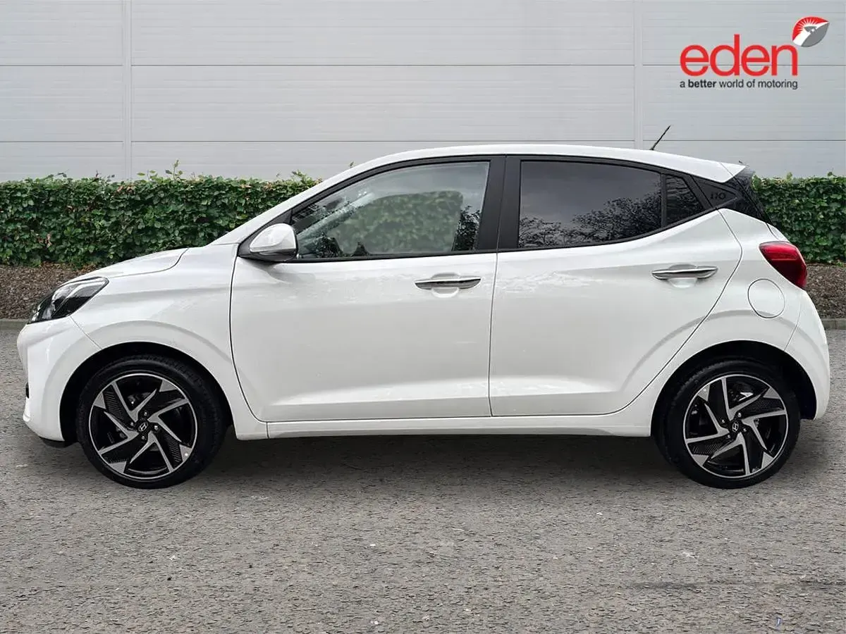 Used Hyundai i10 Premium 79 HP (58 kW) 2026 White Hatchback