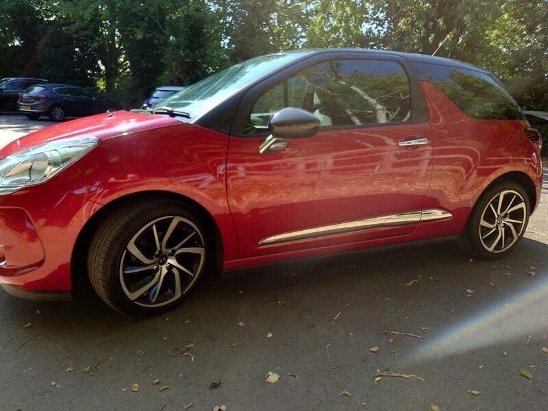 Used DS Automobiles DS3 Connected Chic 109 HP (80 kW) 2017 Red Hatchback
