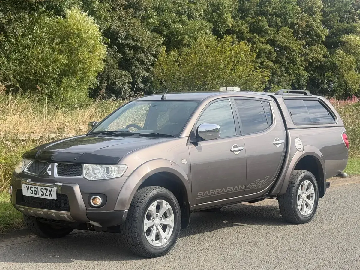 Used Mitsubishi L200 176 HP (129 kW) 2012 Brown Pickup