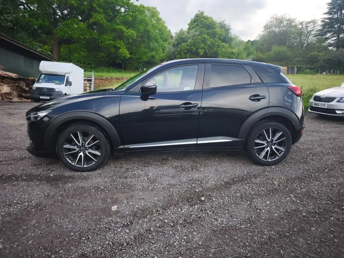 Begagnad Mazda CX-3 Inclusive 120 HK (88 kW) 2016 Svart SUV