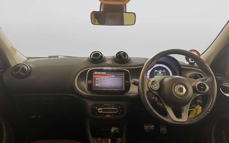 Used Smart ForFour Electric Drive Premium 60 kW (82 HP) 2022 Black Hatchback