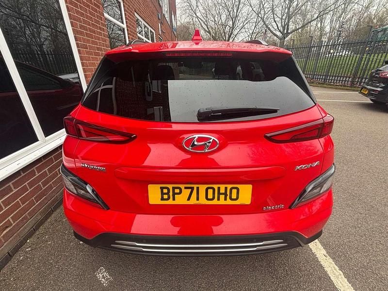 Used Hyundai Kona Premium 100 kW (136 HP) 2022 Red SUV
