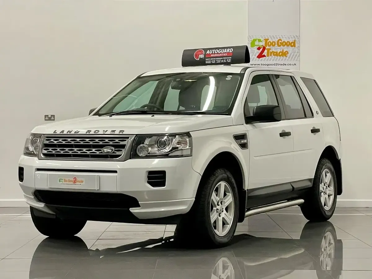 Used Land Rover Freelander 2 S 150 HP (110 kW) 2013 White SUV