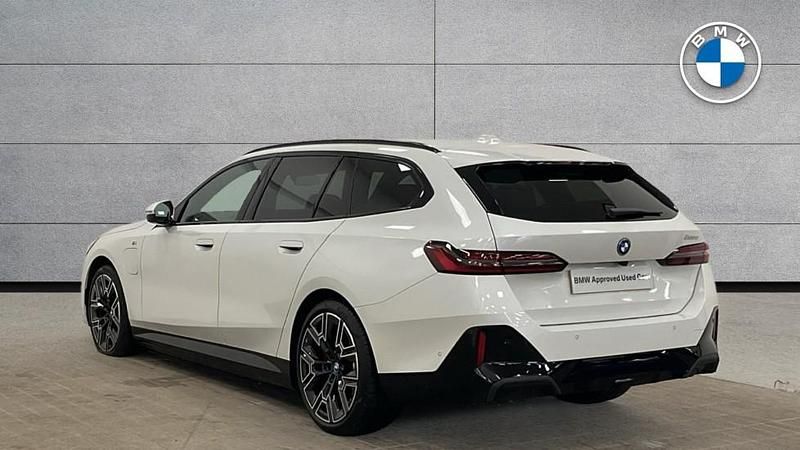 Used BMW 530e M Sport 295 HP (216 kW) 2024 White Estate