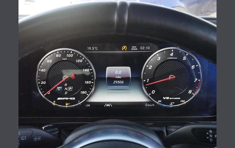 Usado Mercedes G63 AMG 585 HP (430 kW) 2022 Azul SUV