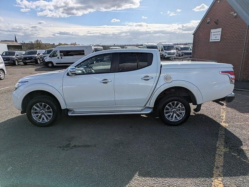 Used Mitsubishi L200 181 HP (133 kW) 2018 White Pickup