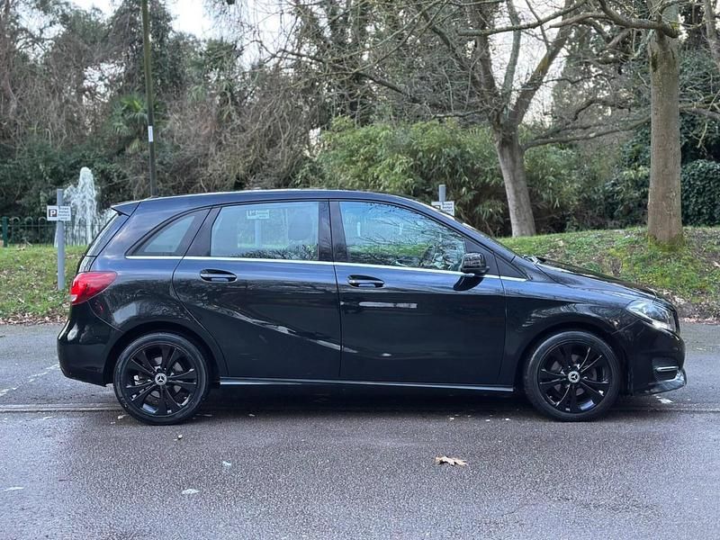 Used Mercedes B180 109 HP (80 kW) 2017 Black MPV