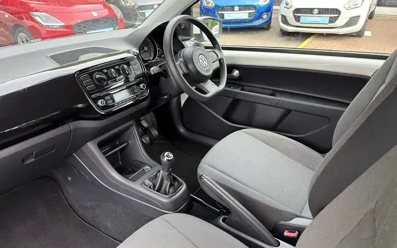 Used VW up! Move 60 HP (44 kW) 2016 Hatchback