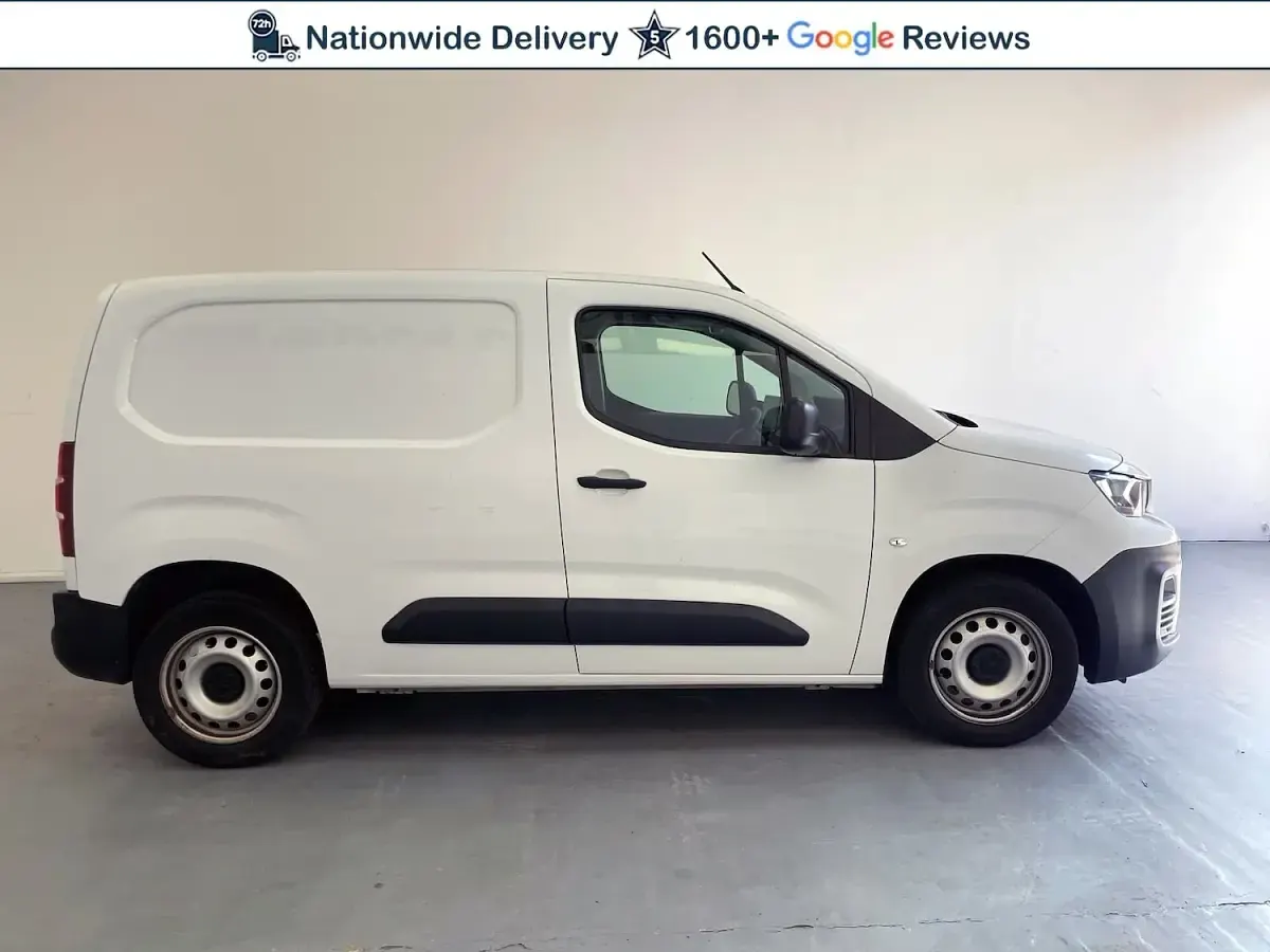 Used Peugeot Partner Premium 131 HP (96 kW) 2023 White MPV